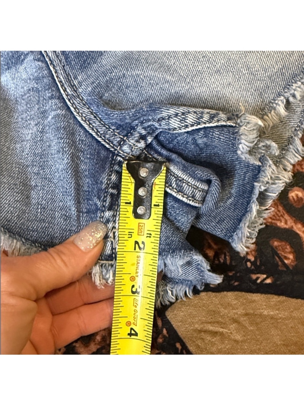 Buckle BKE Payton Light Wash Frayed Hem Denim Shorts - Picture 5 of 7
